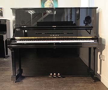 Yamaha piano from Finsbury Park to Central London