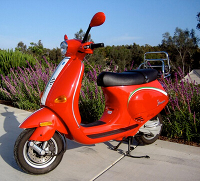 Vespa ET2 de Denia a Valencia