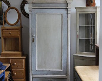 Armoire de Bellevigny à Sainte Reine